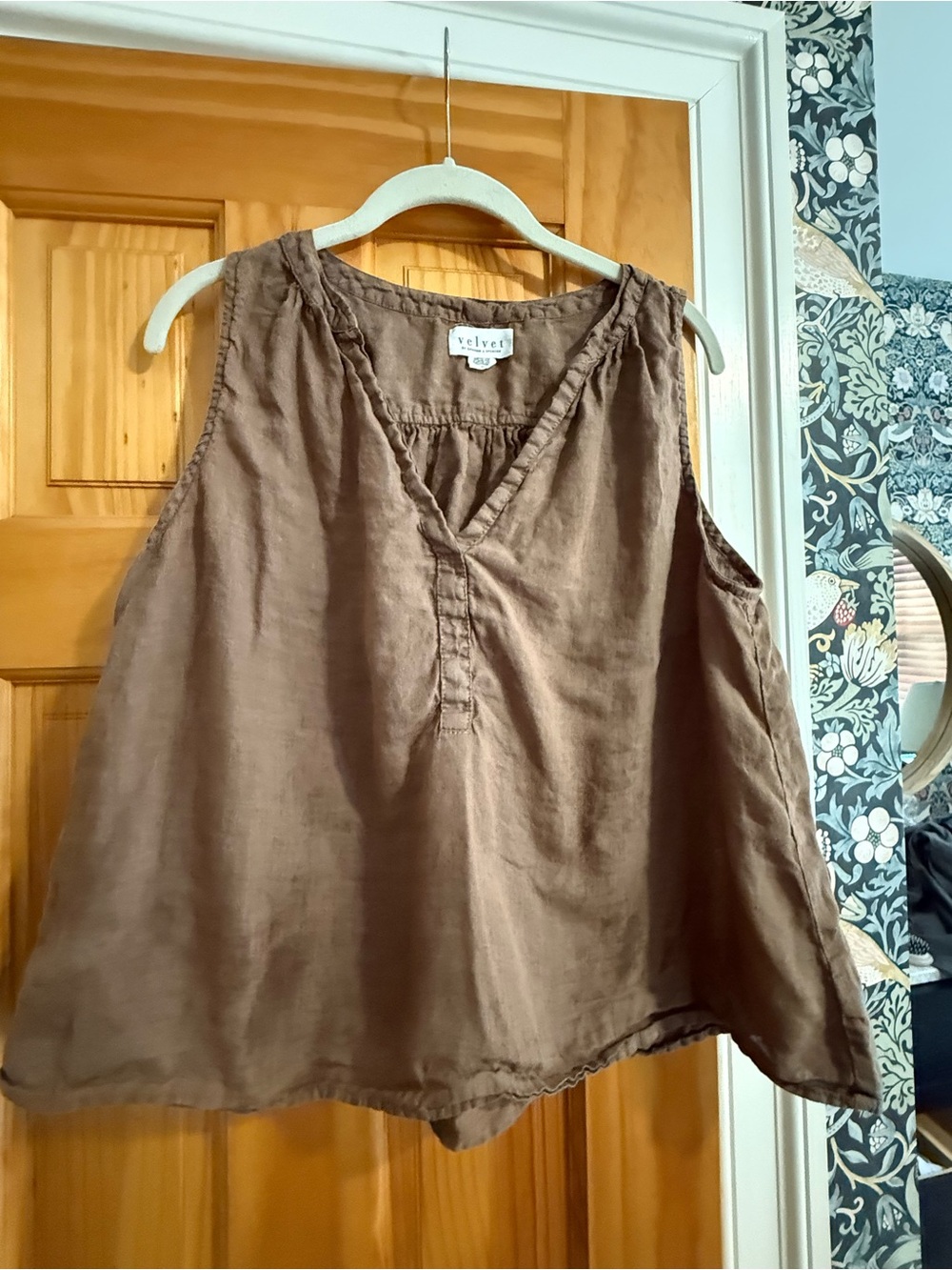 Velvet by Graham & Spencer Brown Sleeveless Linen Tank - Picture 3 of 4